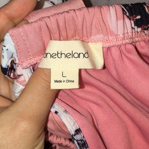 Blush Floral Off Shoulder Dress W/Tie Detail (L) - Picture 9 of 9